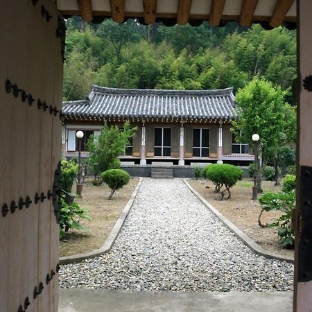 고성 최필간 고택 호텔 외부 사진