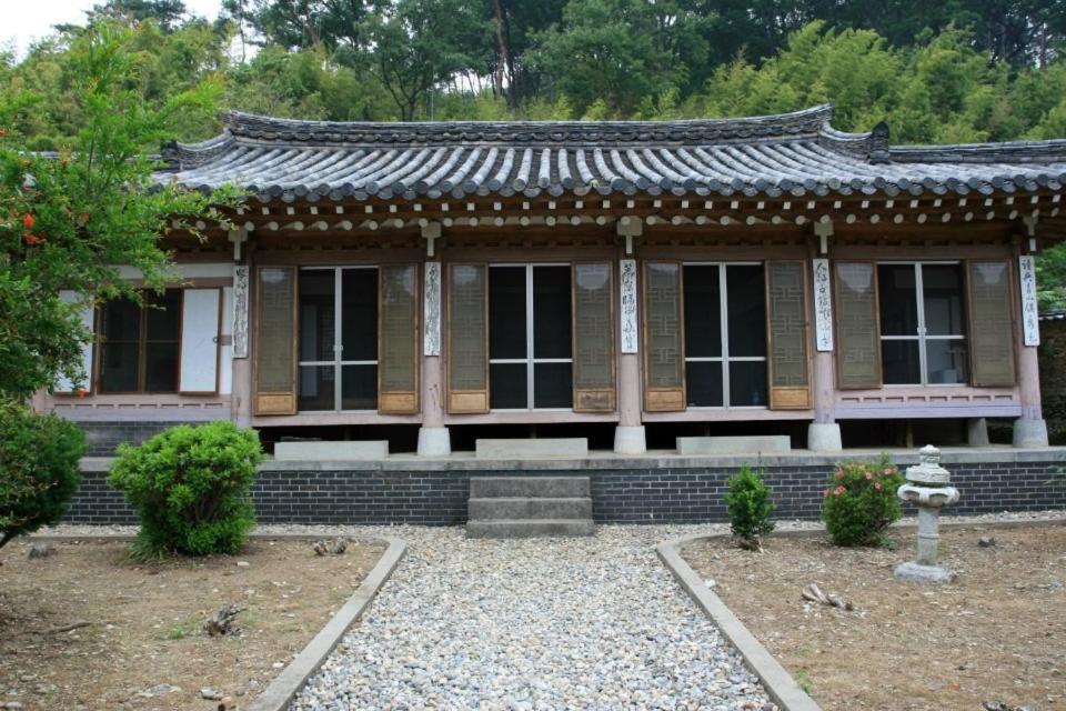 고성 최필간 고택 호텔 외부 사진